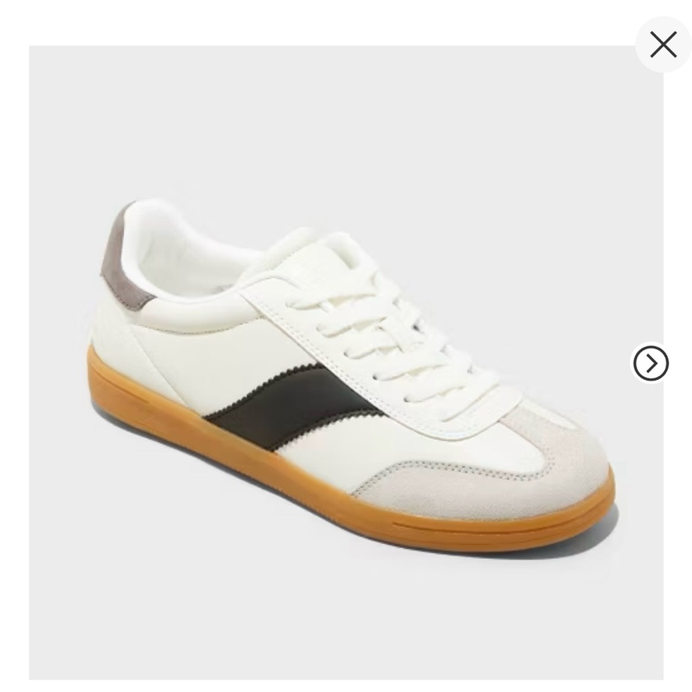 Women’s Universal Thread Spencer Fashion Sneakers with Memory Foam